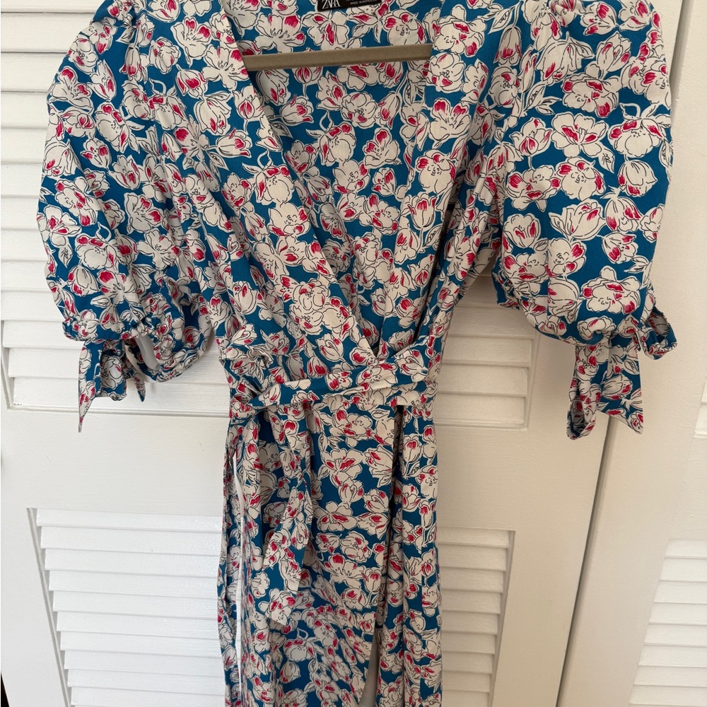 Zara Blue Floral Dress with Red and White Accents size small